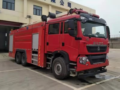 重汽18米舉高噴射消防車(chē)