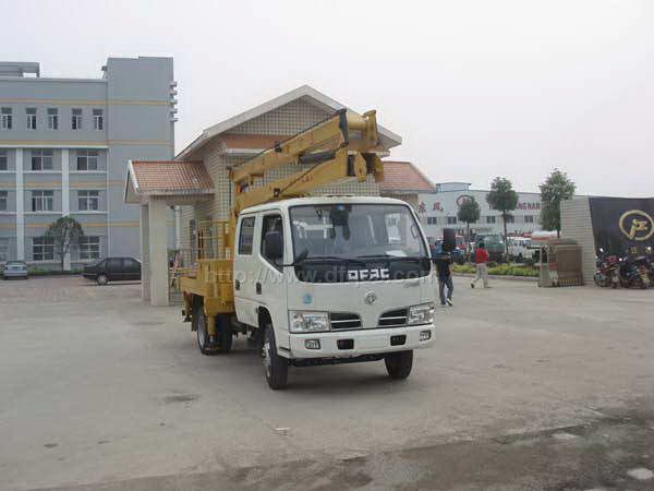 東風(fēng)金霸高空作業(yè)車(chē)