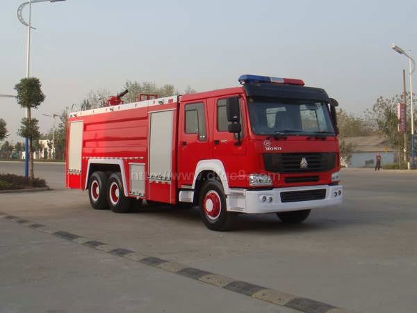 斯太爾泡沫消防車(chē)